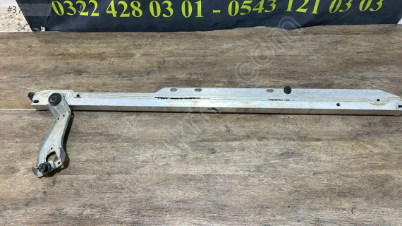 31448888 2018 VOLVO V40 XC90 D5SİLECEK MOTORU ALT BRAKET