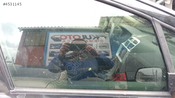 peugeot 307 sağ ön kapı camı