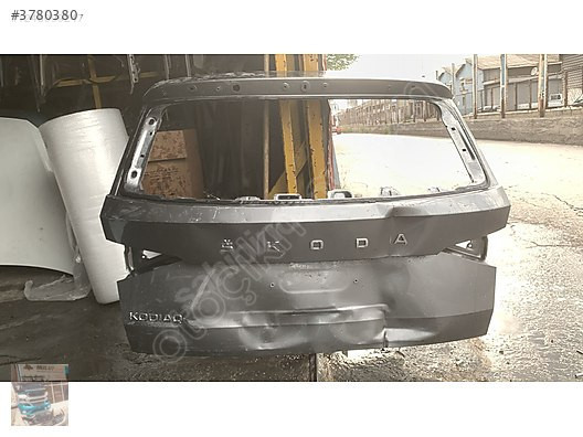 Skoda kodiaQ bagaj kapağı çıkma