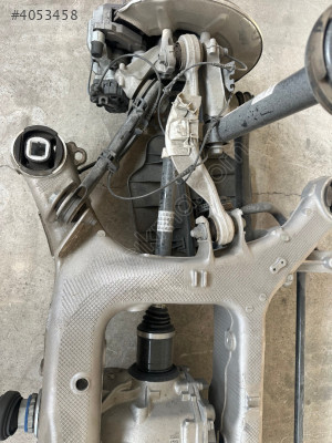 BMW G60 SOL ARKA AKS MİLİ ÇIKMA ORJİNAL 33205A2AF25