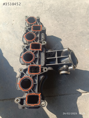 Jetta 1.6 dizel otomatik emme manifoldu 03L129711