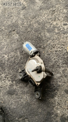 AUDİ ARKA SİLECEK MOTORU