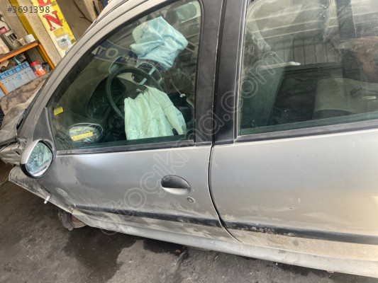 Peugeot 206 sol ön kapı