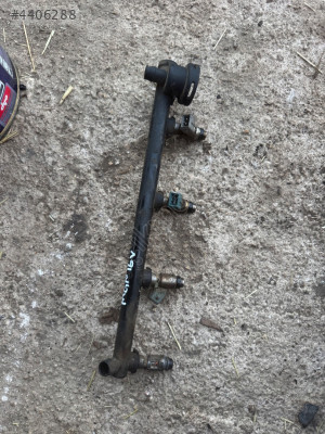 Scenic 1 Megane 1 1.6 16 v Enjektör Kütüğü ve Enjektör