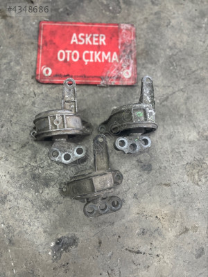 Meriva sağ motor kulağı