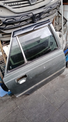 Renault9 Broadway Spring Flaş sağ arka kapı orijinal