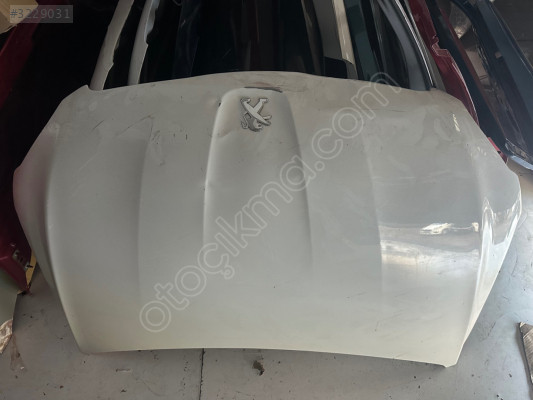 Peugeot 301 ön kaput bütün parçaları mevcut