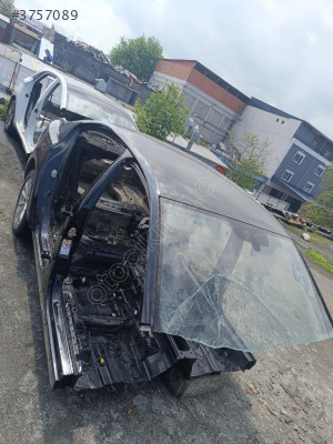 PASSAT B8.5 2020 KESME DİREKLİ SİYAH TAVAN HATASIZ ORJİNAL ÇIKMA