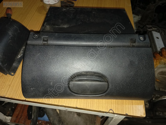 Opel corsa b torpido çıkma orjinal