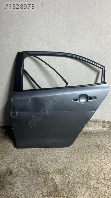 Toyota corolla sol arka kapı