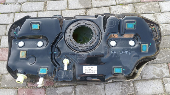 hyundai i20 2018 1.4 çıkma orjinal yakıt deposu (son fiyat)