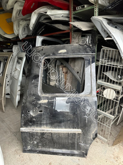 VW Caddy için Orjinal Çıkma Sol Sürgülü Kapı