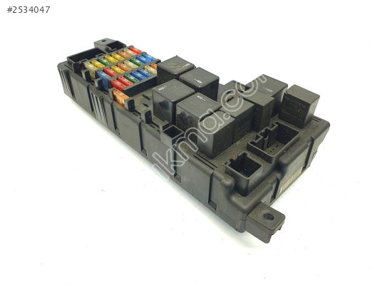 Volvo XC70 V70 Sigorta Kutusu 8678449-DIEP2X 518828009 18977
