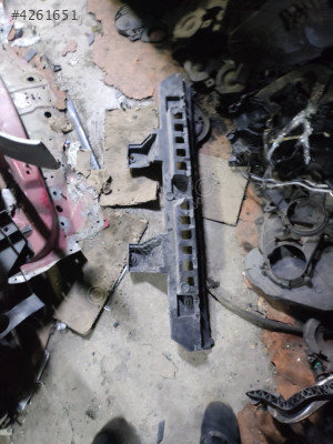 Citroen C5 Air cross cikma  arka tampon orta braket