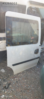 Opel Combo C Modeli İçin Sağ Sürgülü Kapı Parçası