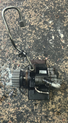 VOLKSWAGEN GOLF PASSAT JETTA 1.6TDİ CAY MAZOT POMPASI ORJİNAL