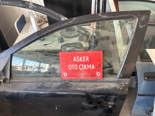 Astra haş sol ön kapı camı