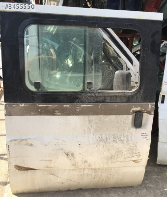 Ford Transit 280S 2001-2006 (Kısa Şasi) Çıkma Sağ Sürgülü Kapı