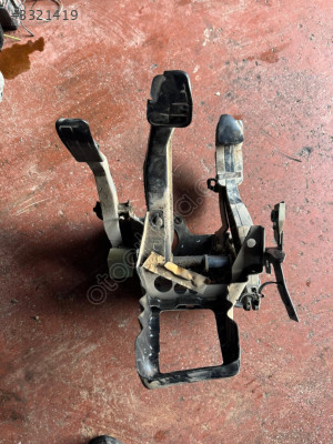 CADDY ÇIKMA GAZ PEDALI FREN DEBRİYAJ PEDAL SETİ 1997-2002