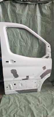 Yeni Ford transit sağ ön kapı boş