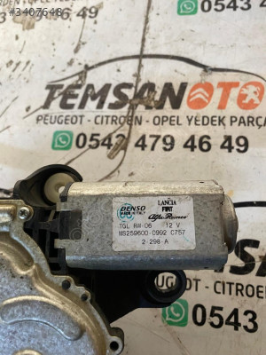 ALFA ROMEO 147 ARKA SİLECEK MOTORU MS259600-0640