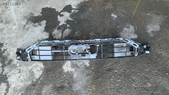 4K0807233 2019-2022 audi a6 ön panjur tutucu braket