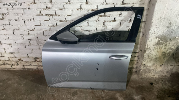 SKODA SCALA SOL ARKA KAPI