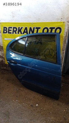 Renault Megane1 sağ arka kapı dolu hatasız