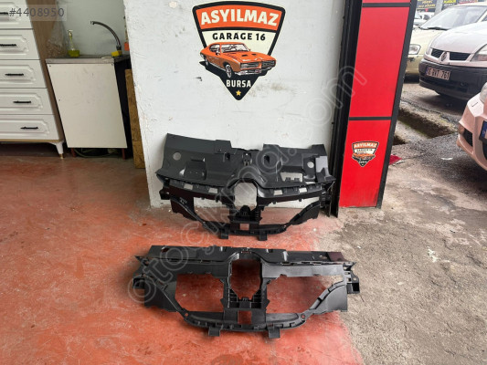 MEGANE 4 ÖN PANJUR İÇ OMURGA PLASTİK SIFIR