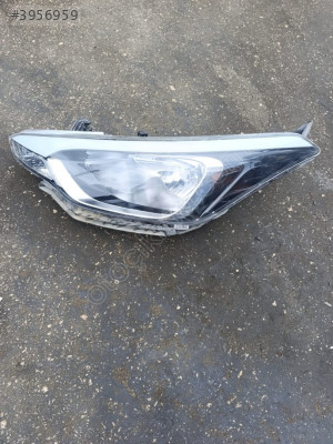Hyundai i20 sol on far