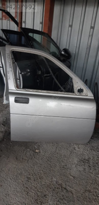 LAND ROVER FREELANDER 1 SAĞ ÖN KAPI ÇIKMA DOLU PARÇA