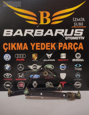 AUDİ A4 SOL ÖN CAM KRİKOSU 8K0837461