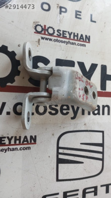 Toyota Yaris 2015 sağ ön üst kapı menteşesi