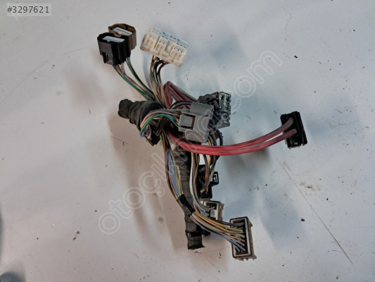 RENAULT LAGUNA 3 MOTOR İÇİ SİGORTA KUTU SOKETLERİ