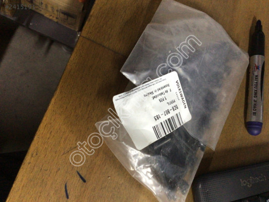 Volkswagen Jetta tampon braketi sol taraf