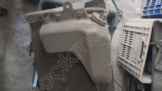 Mitsubishi canter fe 304 yedek su deposu