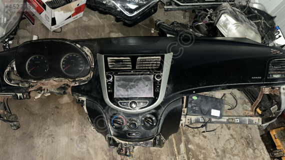 HYUNDAİ ACCENT BLUE DOLU GÖĞÜS TORPİDO