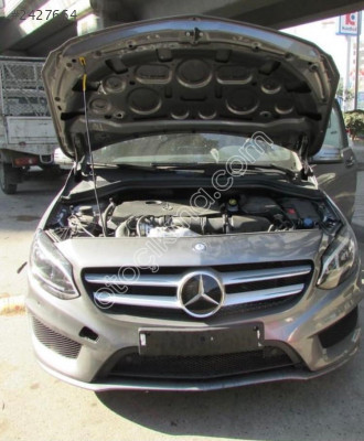 Mercedes B180 2015 dolu ön tampon panjur kaput far