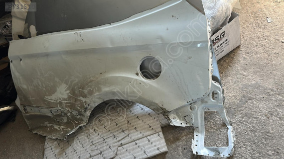 FORD COURIER ARKA ÇAMURLUK