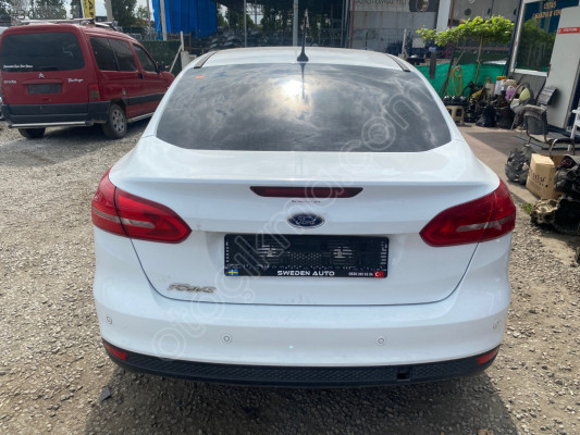 FORD FOCUS ARKA TAMPON