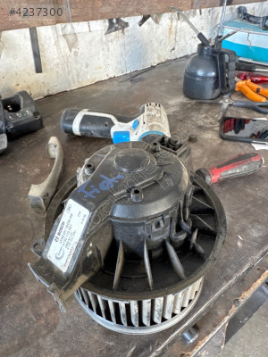 Ford Fiesta kalorifer motoru 07-17