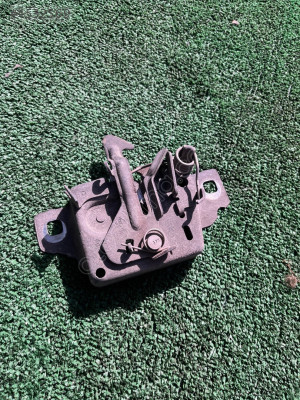 RENAULT KANGOO 3 ÖN KAPUT KİLİDİ