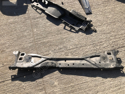 MERCEDES E SERİSİ W212 ÖN PANEL ÜST SACI