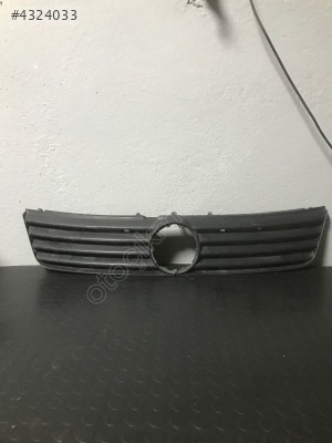 Volkswagen B5 Passat Ön Panjur siyah armasız