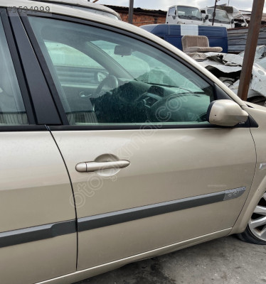 Renault Megane 2 çıkma orijinal sağ ön kapı dolu
