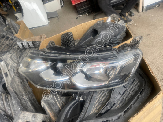 Çıkma orjinal Citroen c-Elysee sol ön far