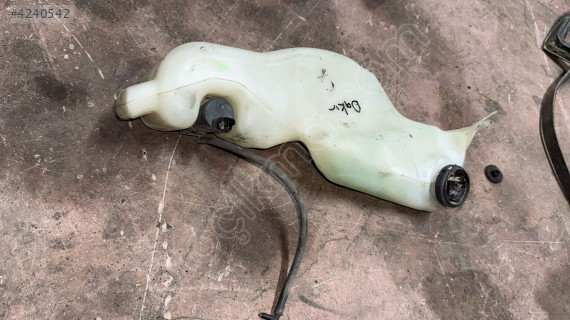 2016 DACIA DOKKER ÇIKMA ORJİNAL GARANTİLİ SİLECEK DEPOSU