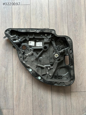 Cam Krikosu Sol Arka Mercedes-Benz E Serisi W213  A2050058699