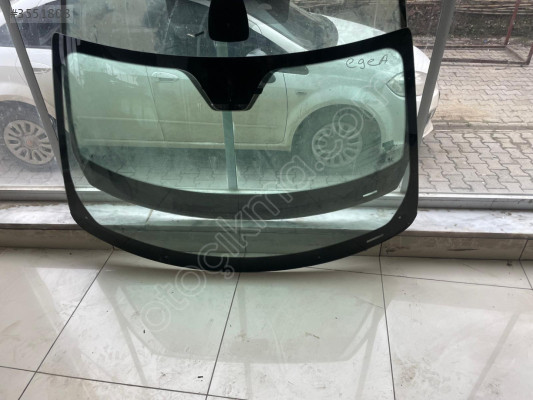 Orijinal Temiz Fiat Egea Ön Cam - Çıkma Parça