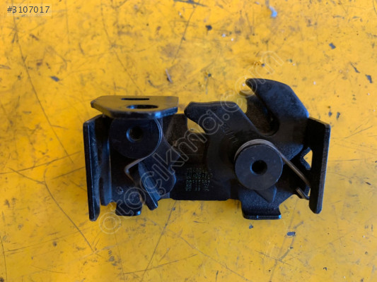 MERCEDES C SERİSİ KAPUT KAPAĞI KİLİDİ A2048800260